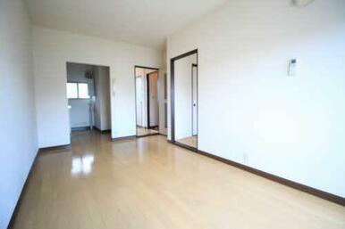 参照　リビング