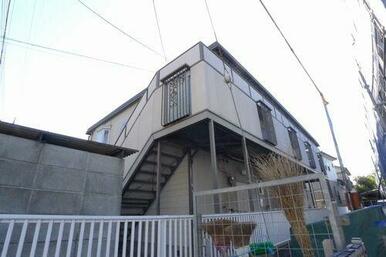 積水ハウス施工の耐震性に優れた軽量鉄骨造の賃貸住宅。