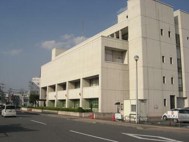 熊谷市立熊谷図書館