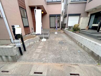 駐車(幅員が広く駐車しやすいです)