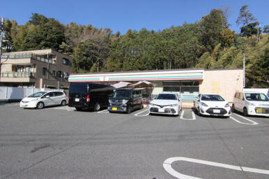 セブンイレブン鎌倉城廻東店