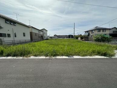 車通りの少ない静かな住環境です☆