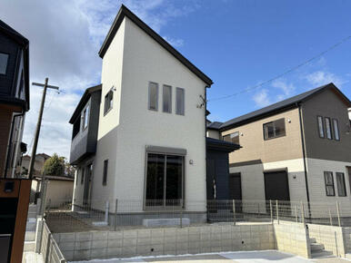 【完成外観（3号棟）】地下鉄鶴舞線「平針」駅までバス20分地下鉄東山線「本郷」駅までバス18分バス停「梅