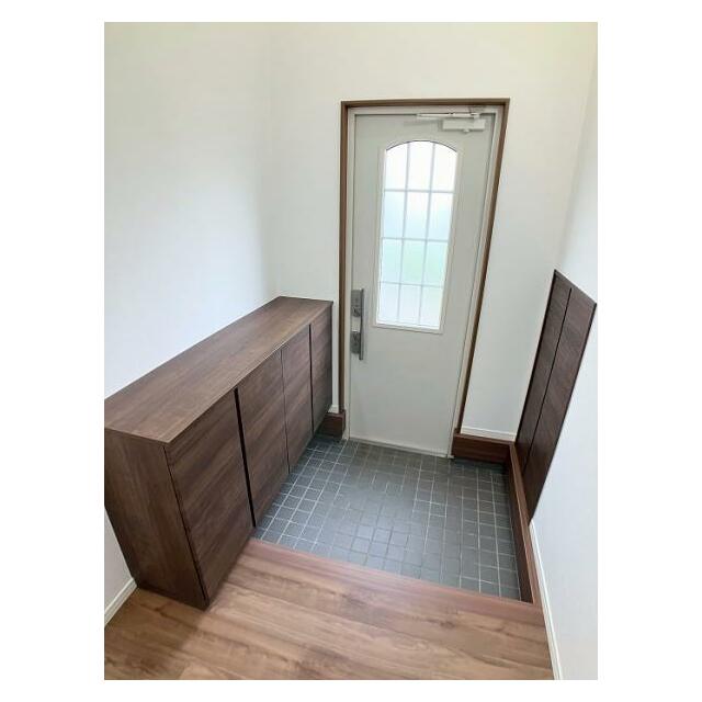 玄関にはシューズボックスを新設しました