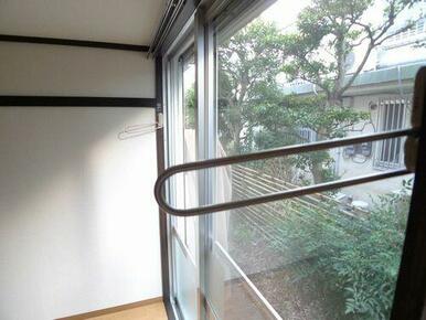 室内用物干しフック☆可倒式♪雨の日やお出かけ時に重宝します♪