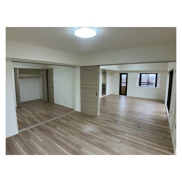 LDKと8帖洋室、6帖洋室は好みに合わせて間仕切ることができます