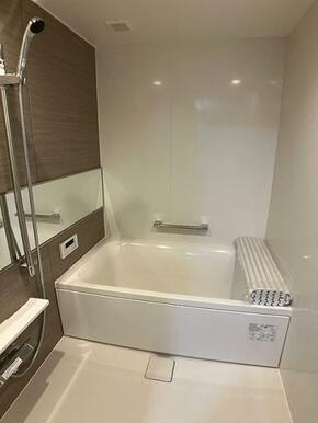ユニットバスは新品交換しました