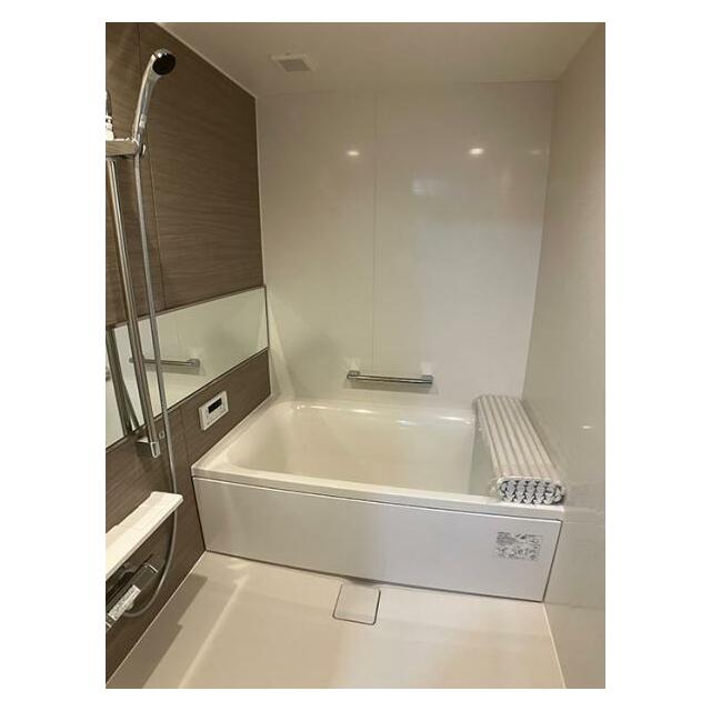 ユニットバスは新品交換しました