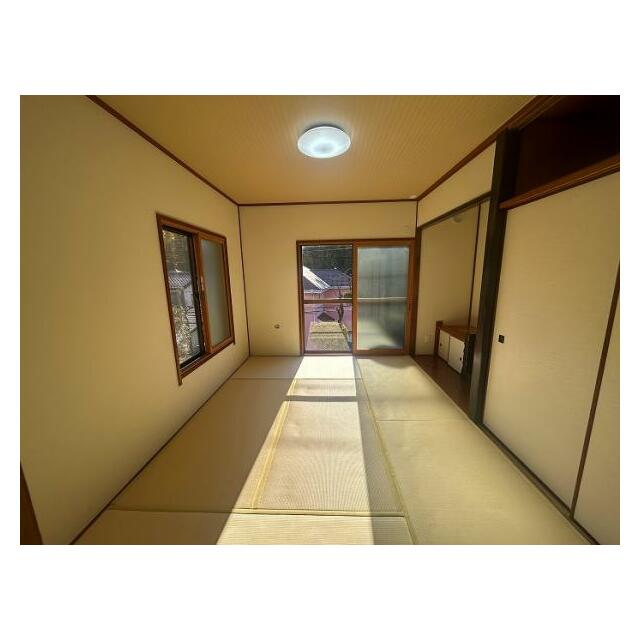 和室　日当たり良好です