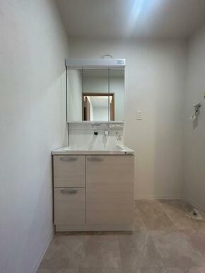 洗面台は新品です