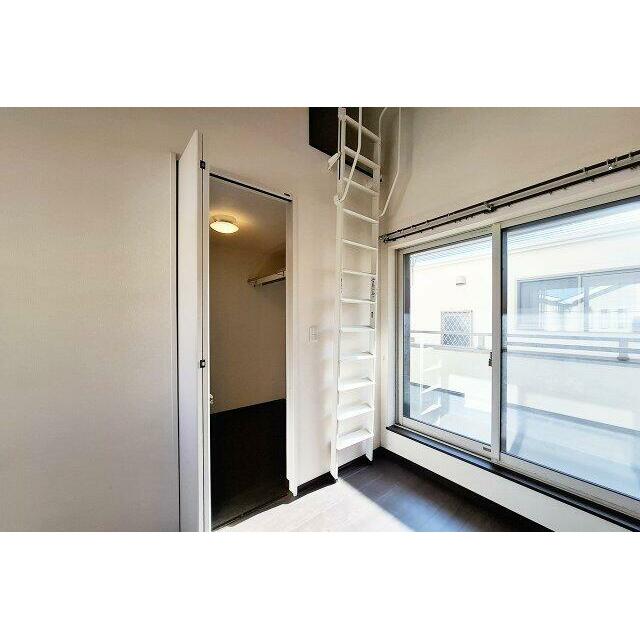 洋室3ウォークインクローゼット
