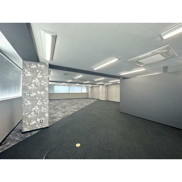 事務所仕様のOAフロア（45.6坪）