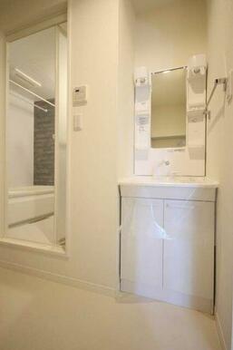 洗髪洗面化粧台