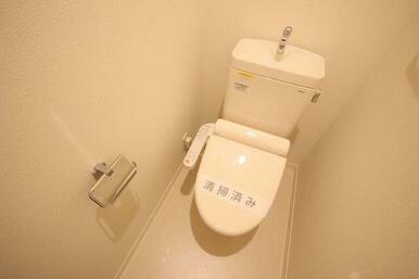 暖房洗浄便座付きのトイレ