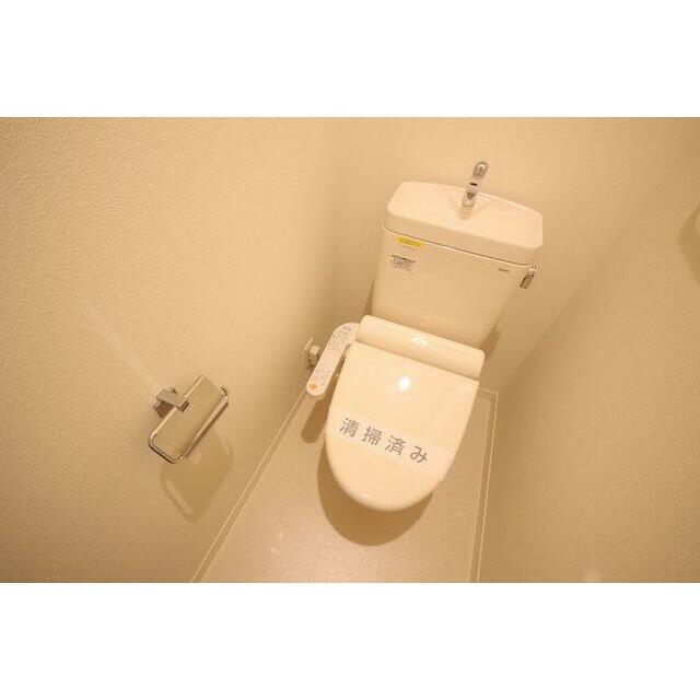 暖房洗浄便座付きのトイレ