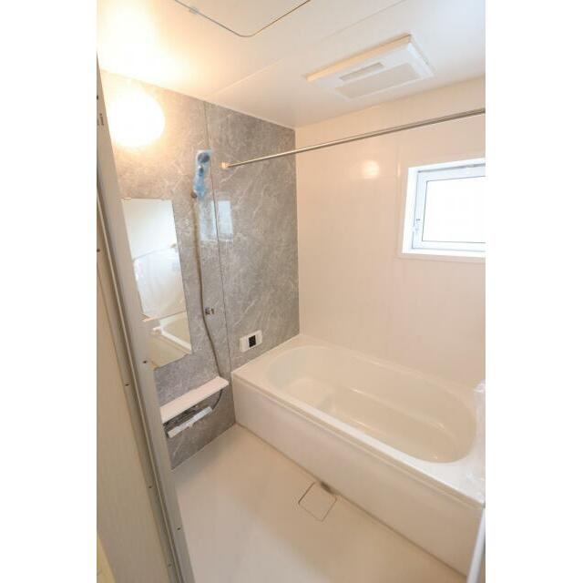 【(1)号棟 浴室】