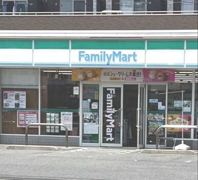 ファミリーマート市川相之川二丁目店