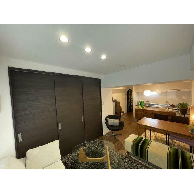 会話も弾む、ゆったり過ごせる居間です。