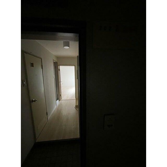 明るい玄関です