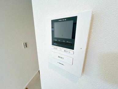 「インターホン」モニター付きです。