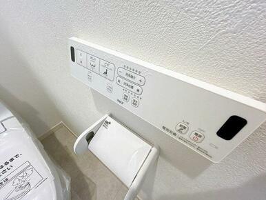 「１階トイレ（２）」温水洗浄機能が付いています