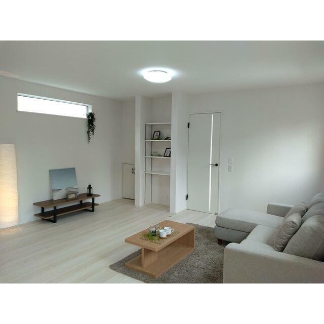 モデル家具設置済