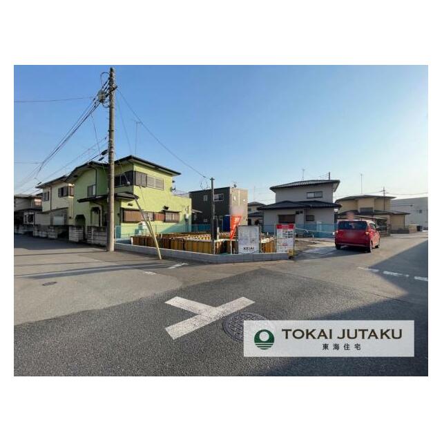 北側約6M、西側約4M幅員の公道角地。車の出し入れもスムーズに行えますね＾＾