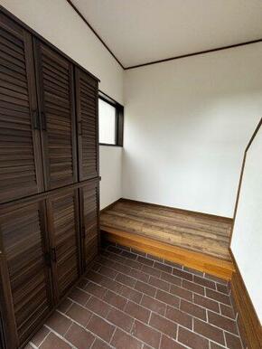 ゆったりとした玄関です