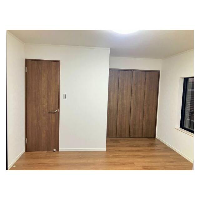 ２階約７帖洋　別角度