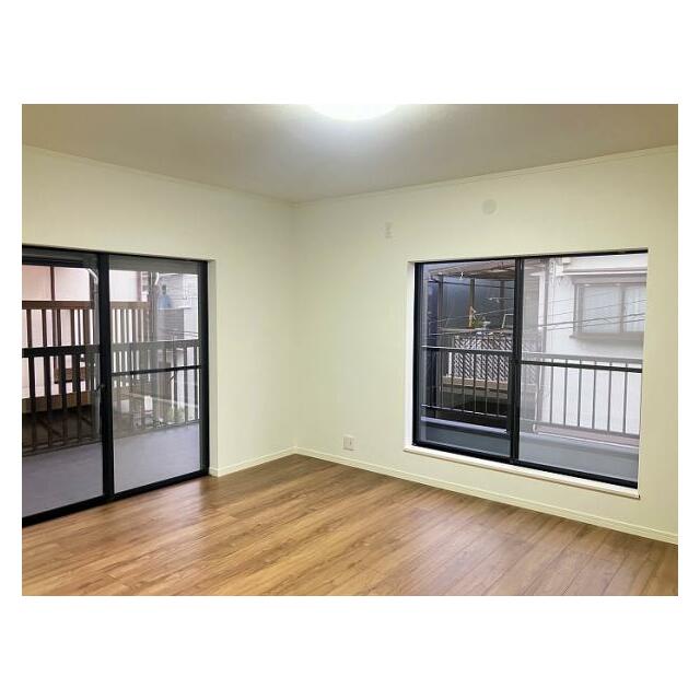 ２階約８帖洋室