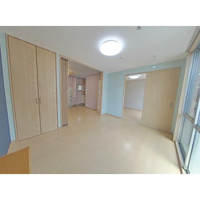 12.5帖の洋室です♪