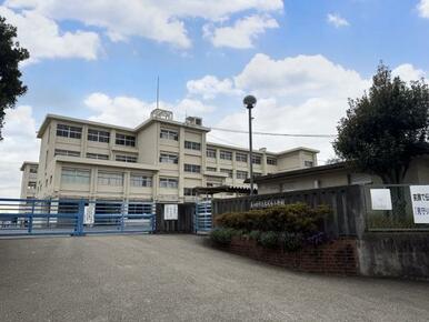 石尾台小学校