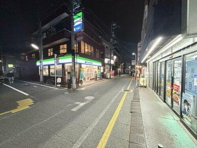 ファミリーマート 松陰神社駅前店