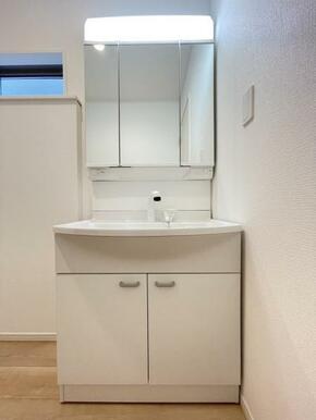 水が流れやすく汚れがたまりにくい設計でお手入れもらくらくです！