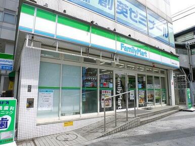 ファミリーマート横須賀汐入駅前店