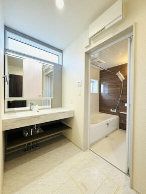 【洗面スペース】