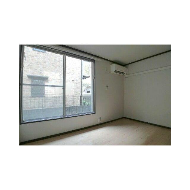 ■エアコン付きの洋室