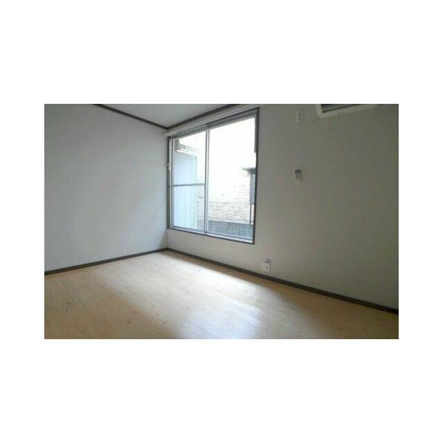 ■室内物干しユニット設置（窓枠）の洋室