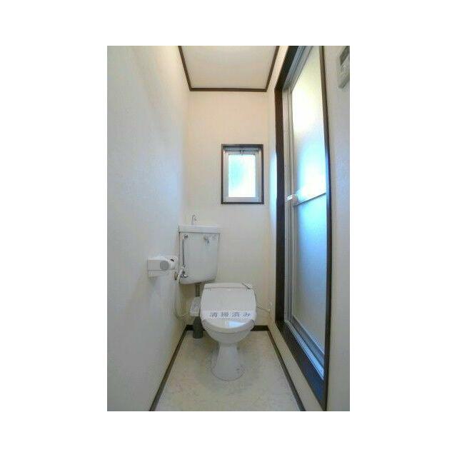 ■温水洗浄便座付きトイレ