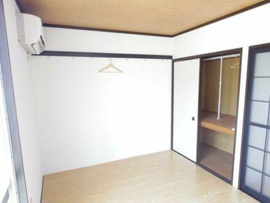 ※同建物ほかのお部屋の写真です。
