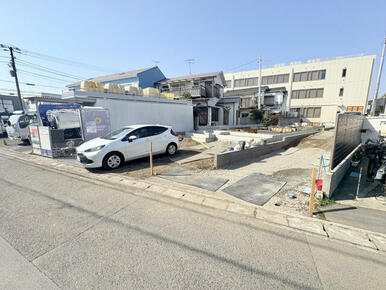 販売現地