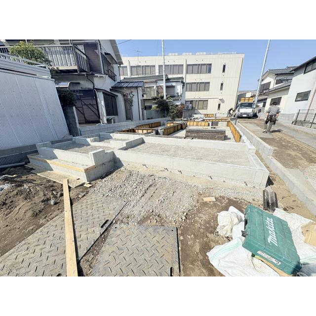 販売現地