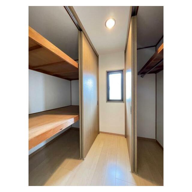 整理整頓に大活躍の大型収納スペース！