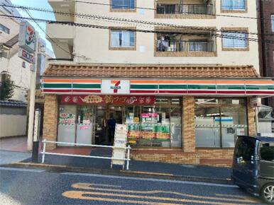 セブンイレブン新宿喜久井町店