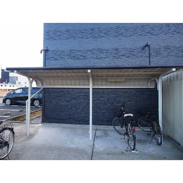 屋根付き駐輪場