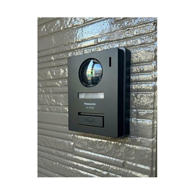 モニター付きインターフォンで安心です