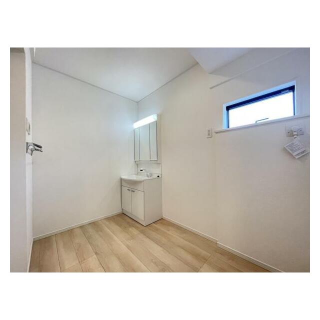 朝の準備・毎日の洗濯・帰宅後のお風呂と大活躍の洗面スペース