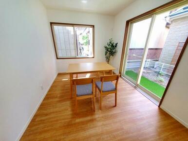 1F　ダイニング(キッチン側からのお写真です)