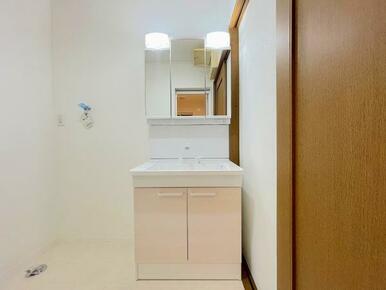 洗面所(CF張替え済、洗面化粧台新品)