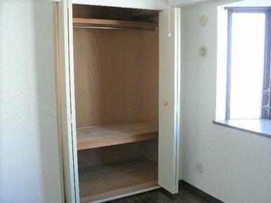 洋室の収納です